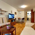 Living Апартаменты *
