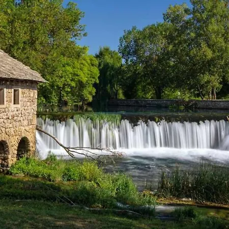 Living * Mostar