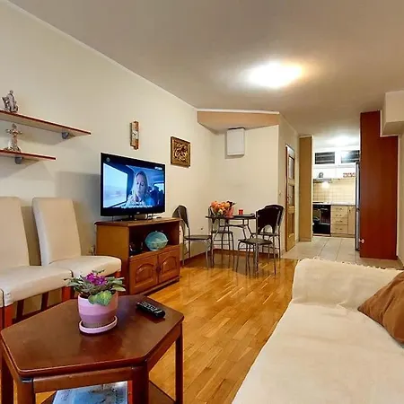 Living Apartment *